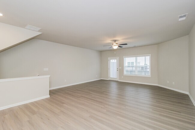 Foto del edificio - 759 Calvin Pk Dr