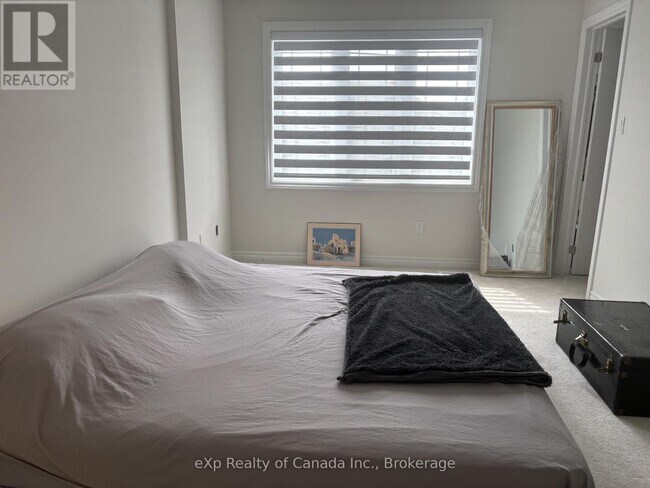 Building Photo - 92 Baker St