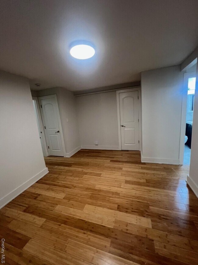 Foto del edificio - 2532 Fenton Ave