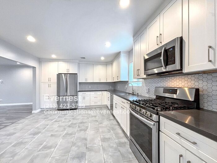 Foto principal - 3456 Redondo Blvd
