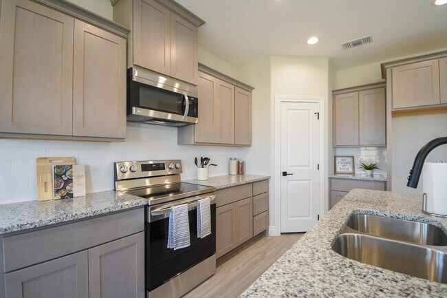 Foto del edificio - 516 Windy Way Dr