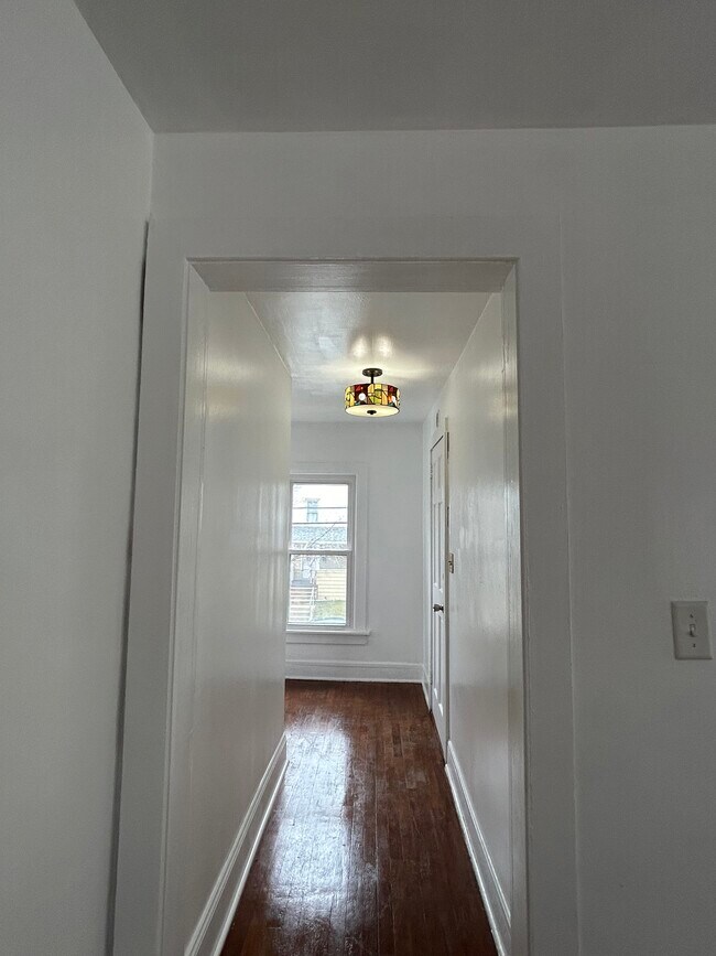 Main Entrance - 72 Broome St