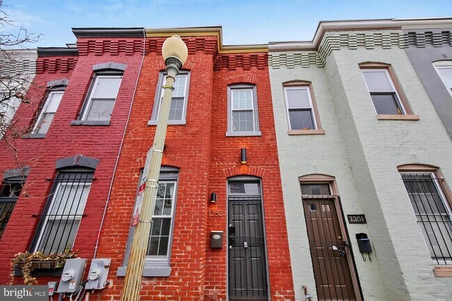 Building Photo - 1253 Wylie St NE