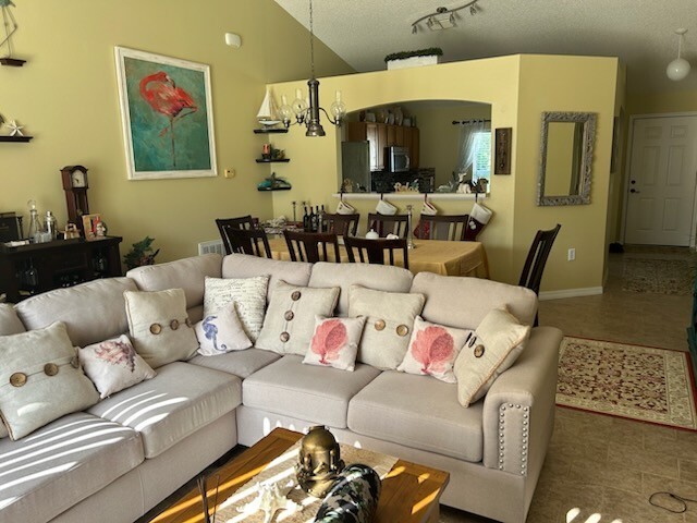 Foto del edificio - 112 Red Mill Dr