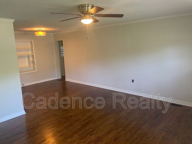 Building Photo - 224 Wood Dale Dr