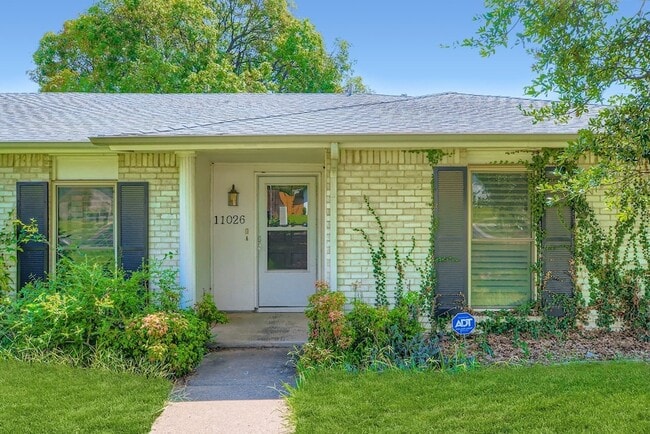 Photo - 11026 McCree Rd House