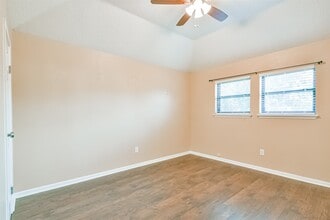 Building Photo - 5821 Guadalupe Dr