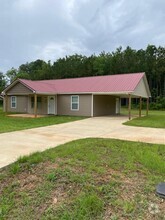 Building Photo - 150 Silver Run Rd