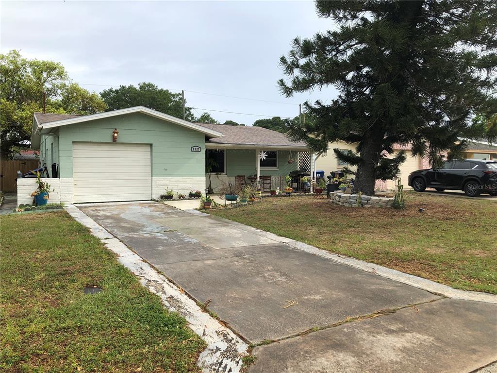 Foto principal - 5327 19th Ave N