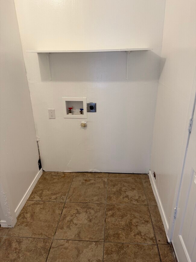 Foto del edificio - 324 NW 96th St