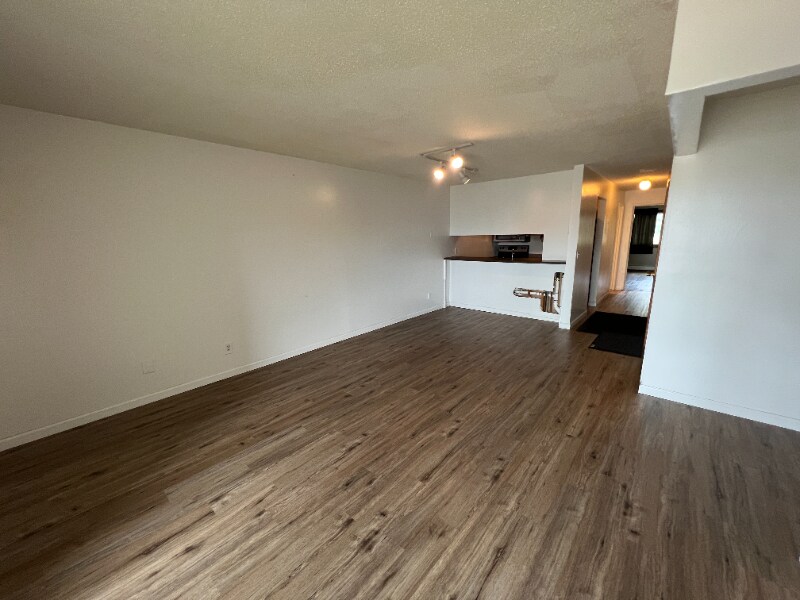 Foto principal - 12976 Nicollet Ave