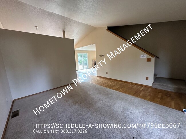 Building Photo - 5943 55th Way SE