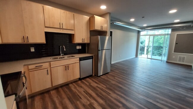 Kingfisher - Living Area - Songhill41- Rent Specials