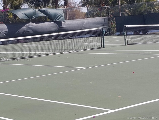 Building Photo - 14601 N Kendall Dr