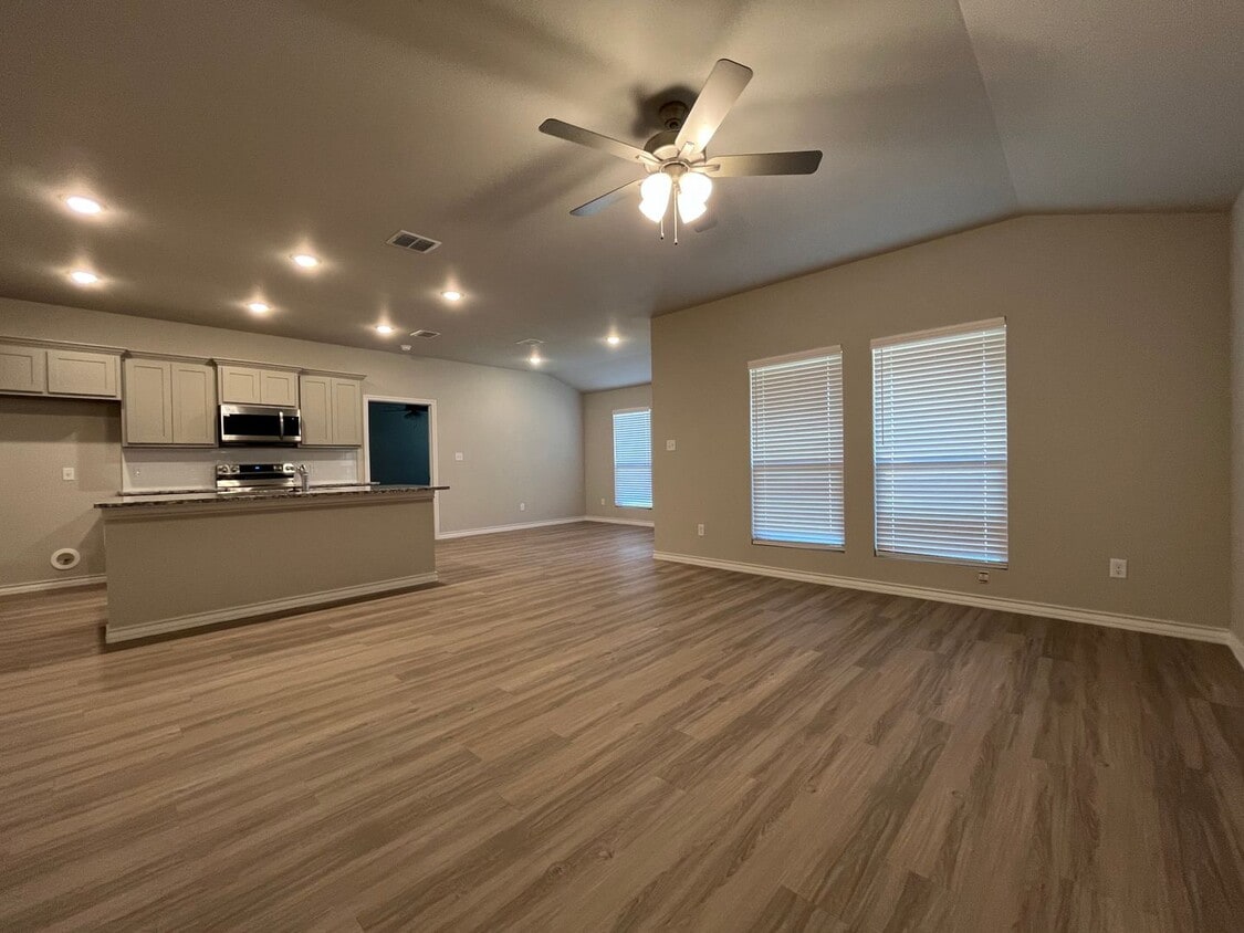 Primary Photo - Great Newer built 3/2 in Frenship ISD!