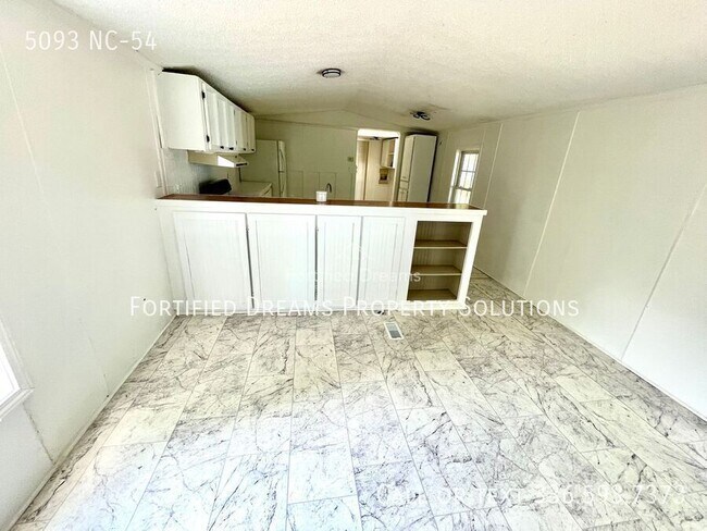 Foto del edificio - 5093 NC-54-