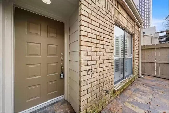 Foto del edificio - 1829 Augusta Dr