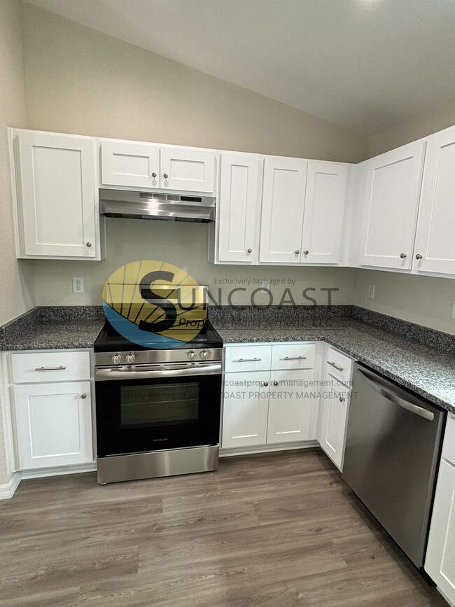 Building Photo - Start the New Year Fresh with a New Home!