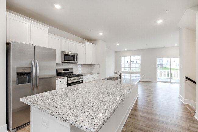 Building Photo - 2273 Marcy Dr