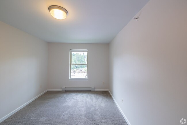 Interior Photo - Village at Autumn Pond