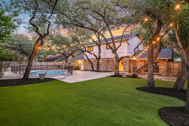 Foto del edificio - 11210 Deadoak Ln