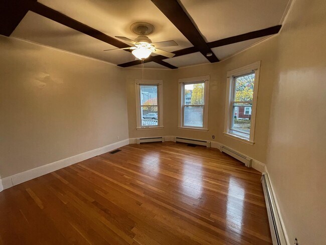 Foto del edificio - 578 Main St