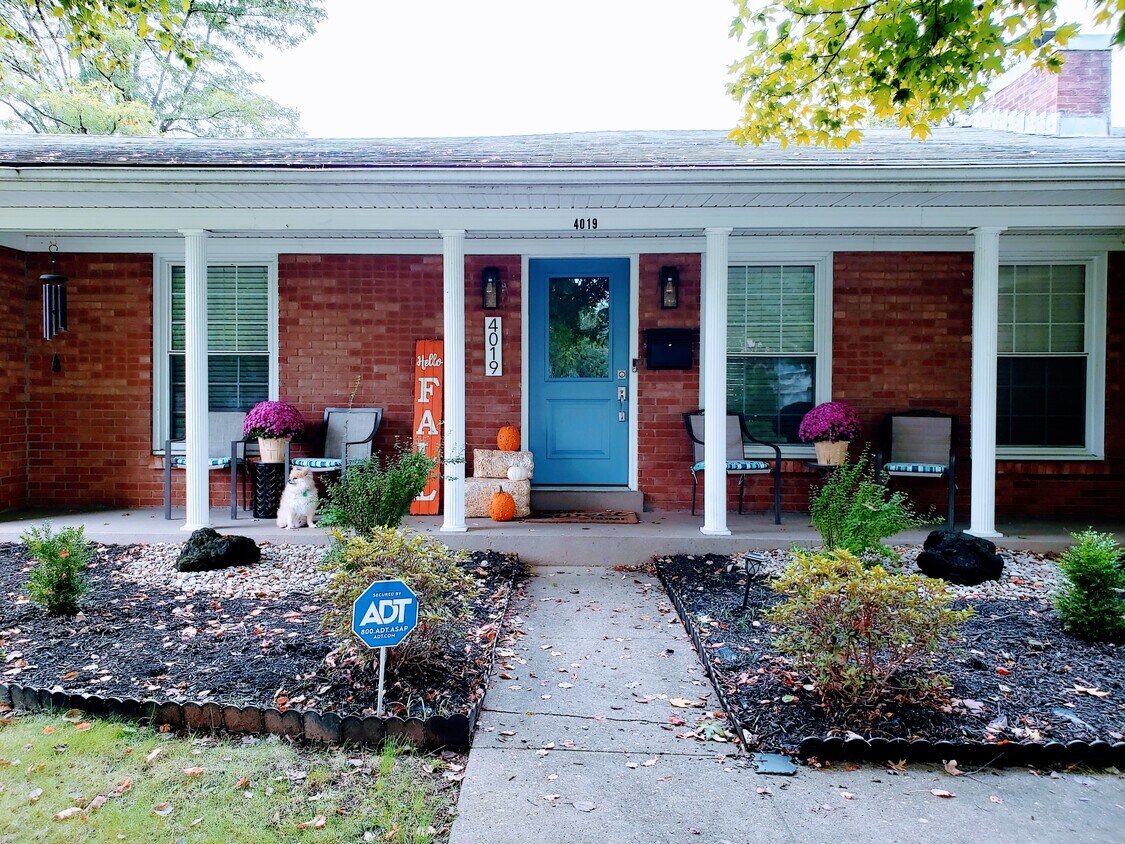 Foto principal - 4019 Blossomwood Dr