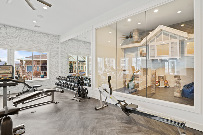 Gimnasio/sala de juegos - Herriman Towne Center Apartment