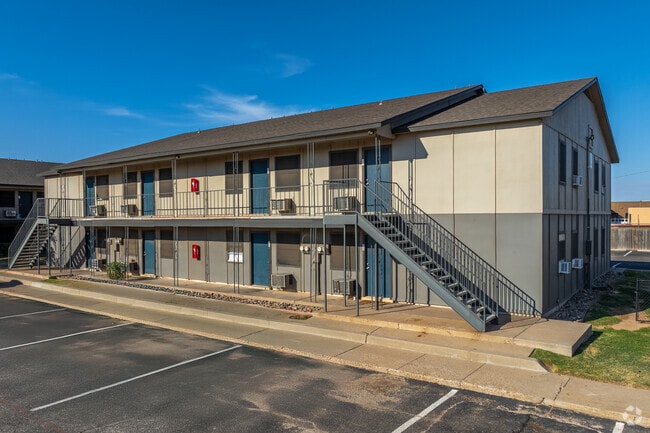 Building Photo - Alturas Penbrook
