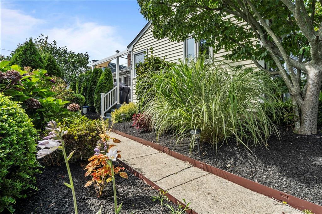 614 Green End Ave, Middletown, RI 02842 House Rental in Middletown