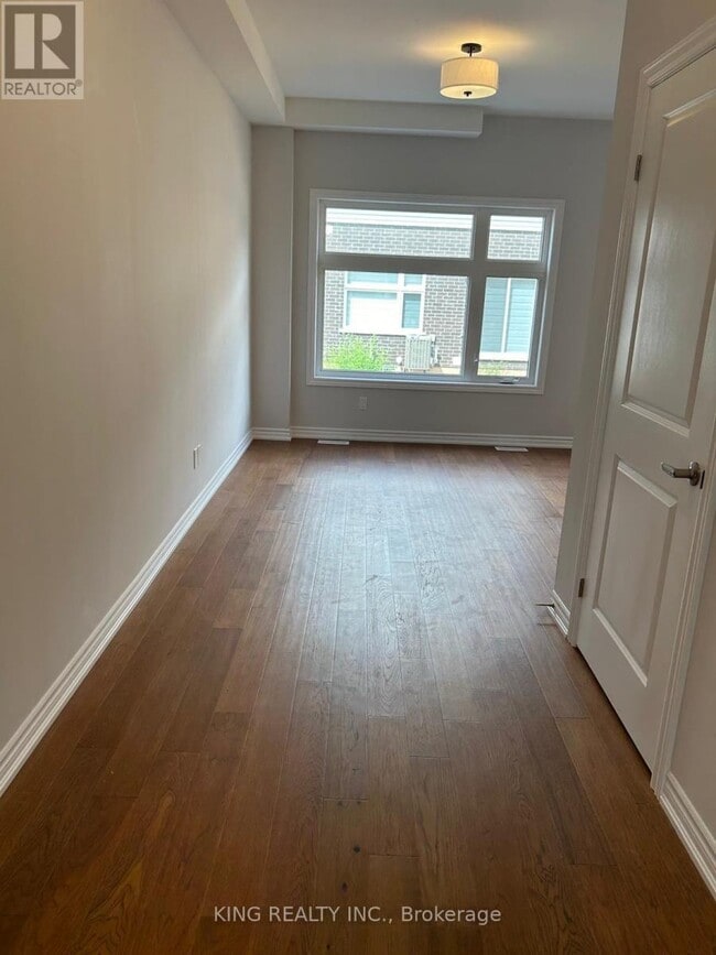 Photo du bâtiment - 5672 Dorchester Rd