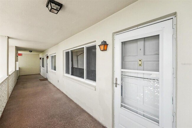 Building Photo - 1235 S Highland Ave