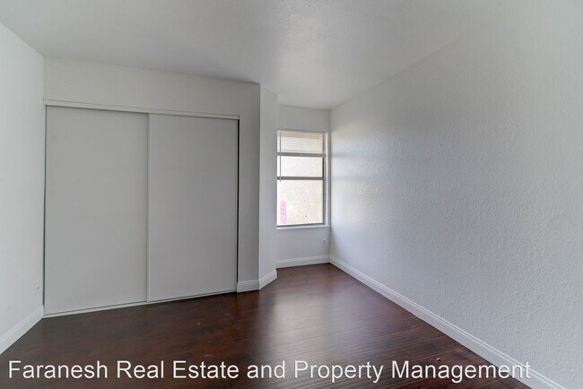 Building Photo - 2 br, 1 bath House - 2120 Venus Ave #D