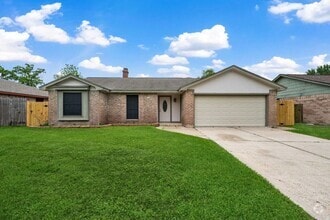 Building Photo - 4023 Broken Elm Dr