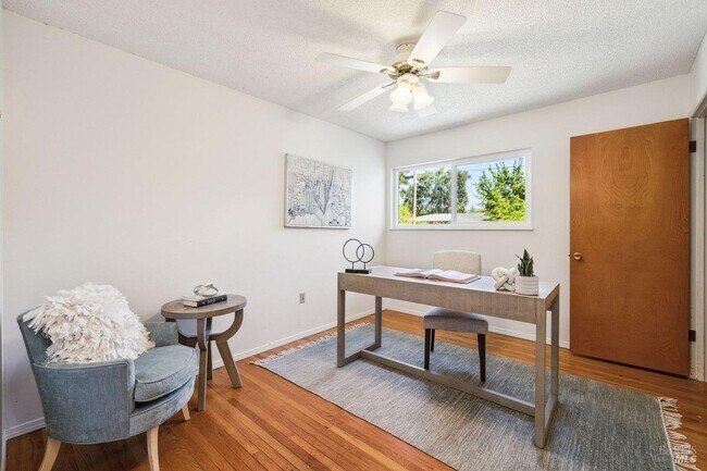 Foto del edificio - 1121 Valley View St