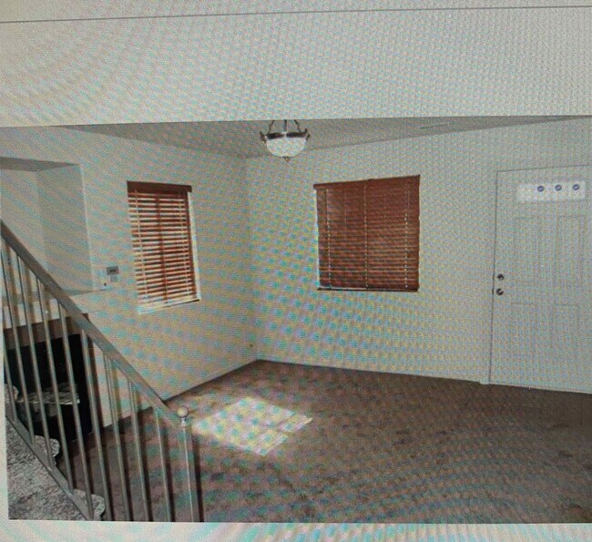 Building Photo - 383 E Newsome Park Ln
