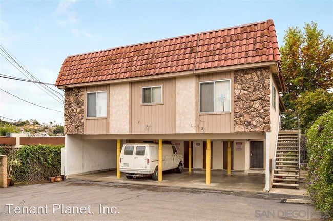 Building Photo - 9023 Campo Rd