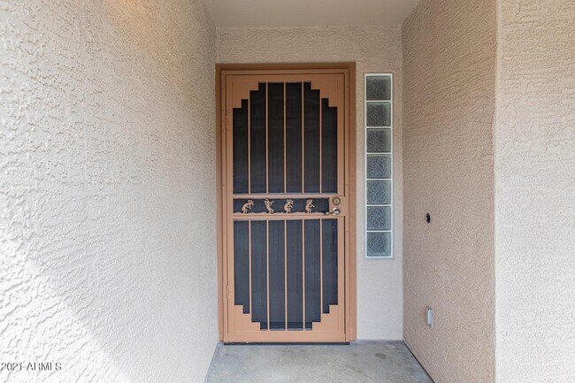 Building Photo - 2438 W Running Deer Trail