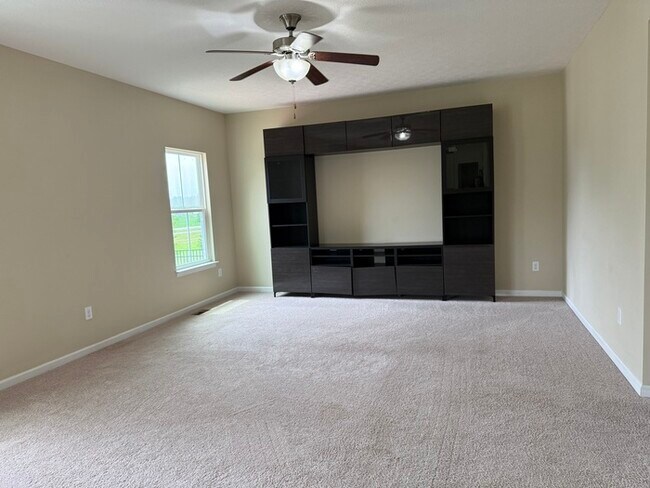 Foto del edificio - Spacious 4 beds 2.5 baths in Lewis Center!