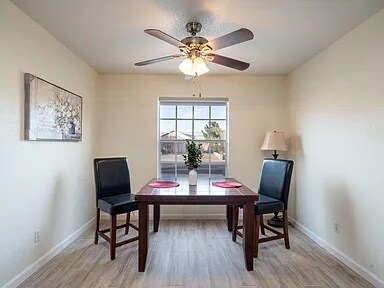 Foto del edificio - 11760 Charter Park Ave