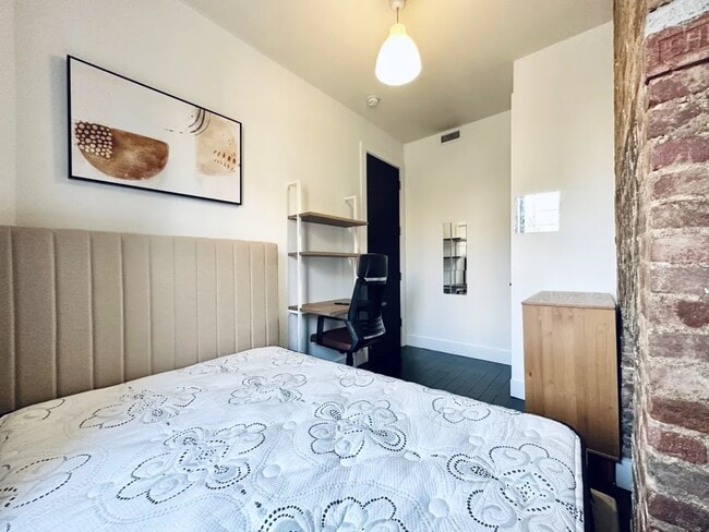 Photo - Furnished room/NOT APARTMENT