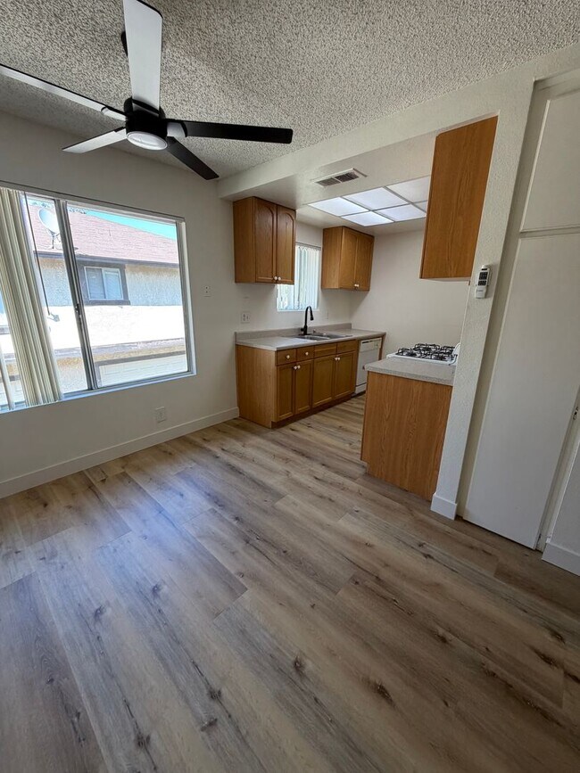 Foto del edificio - 242 Grayson Way