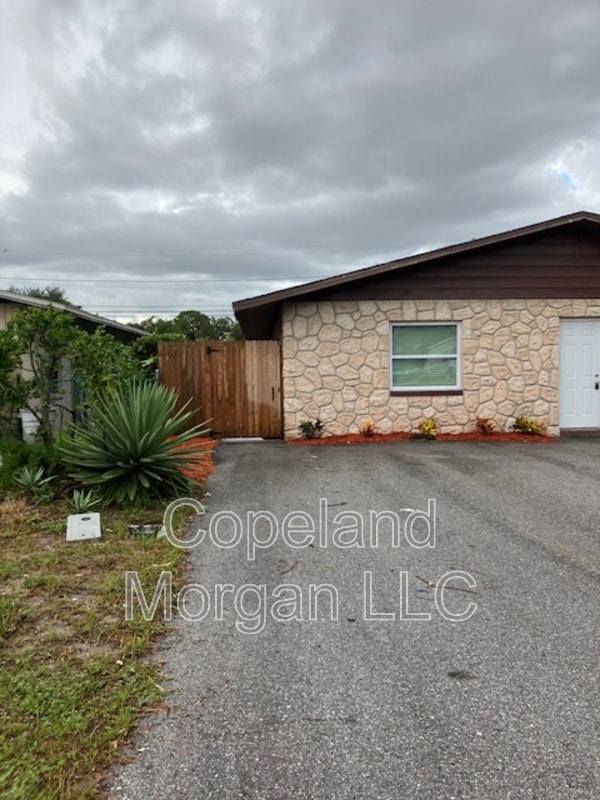 Foto del edificio - 3662 141st Pl N