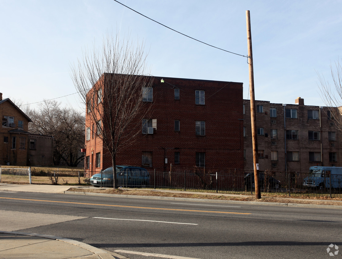 Building Photo - 2482 Alabama Ave SE