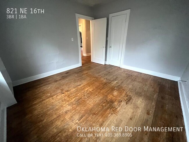 Foto del edificio - 821 NE 16th St