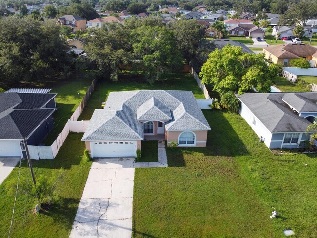 Building Photo - 469 Dove Dr