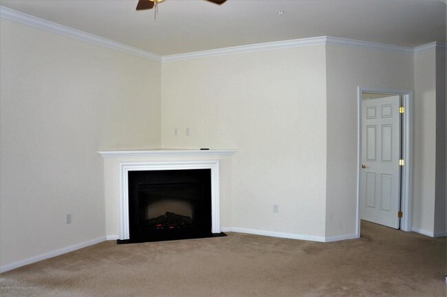 Building Photo - 228 Mill Pond Way