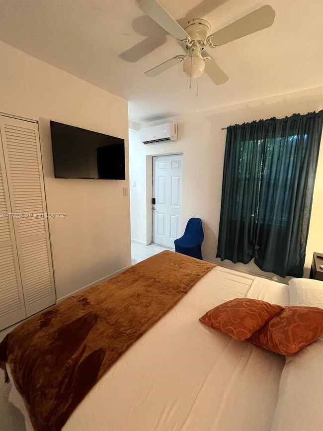 Foto del edificio - 3024 SW 6th St