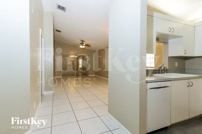 Foto del edificio - 4652 Concordia Ln