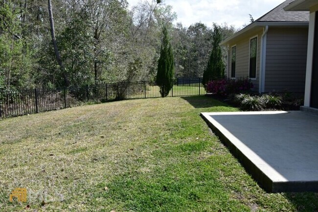 Building Photo - So Many Features of this 4BR/2BA Home for ...
